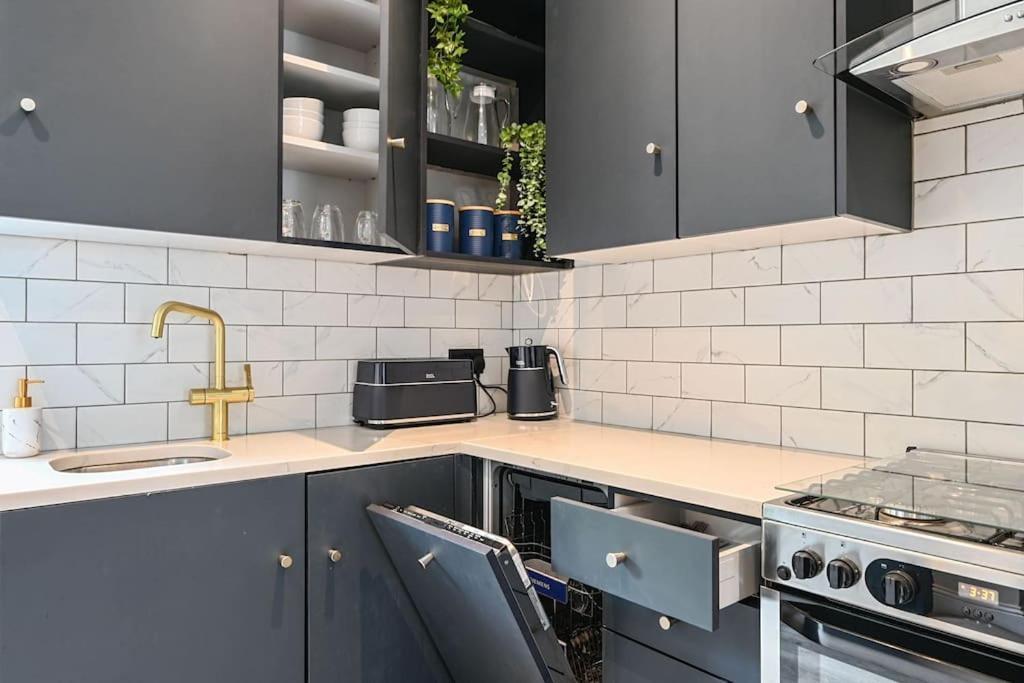 Stunning Spacious Duplex With Garden 141A Hastings Exterior photo